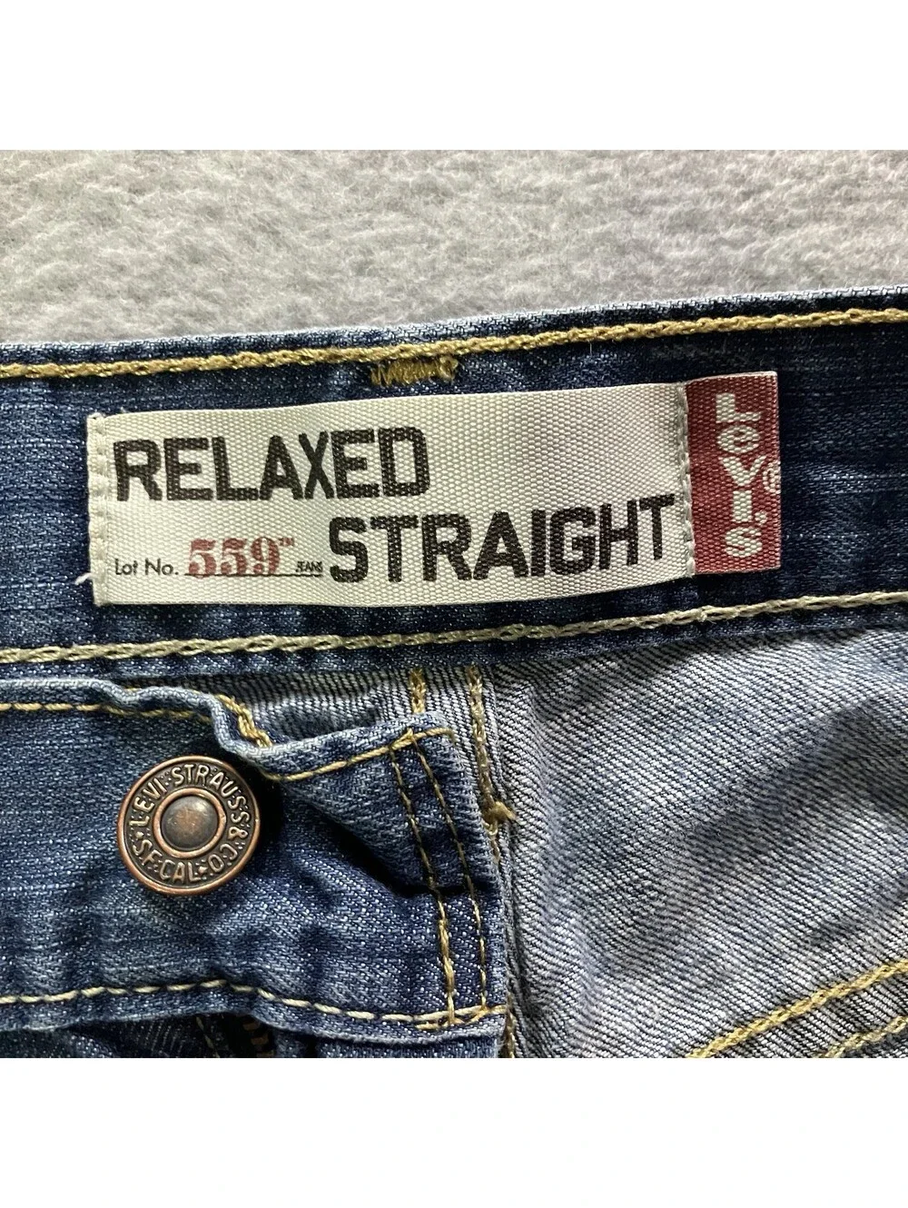 Levis 559 Jeans Mens 33x32 Blue Relaxed Fit Straight Leg Denim Light Wash Y2K